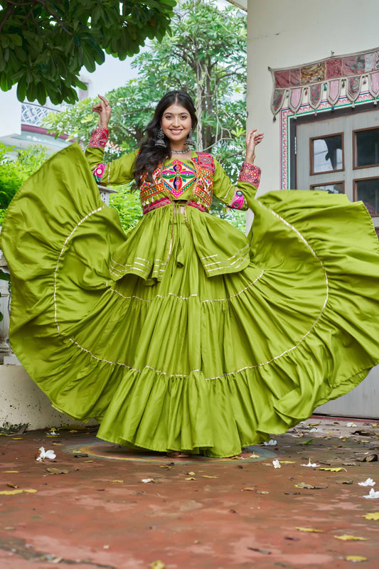 Haritima Green Navratri Gamathi Work Lehenga Choli Set [3 PCS]