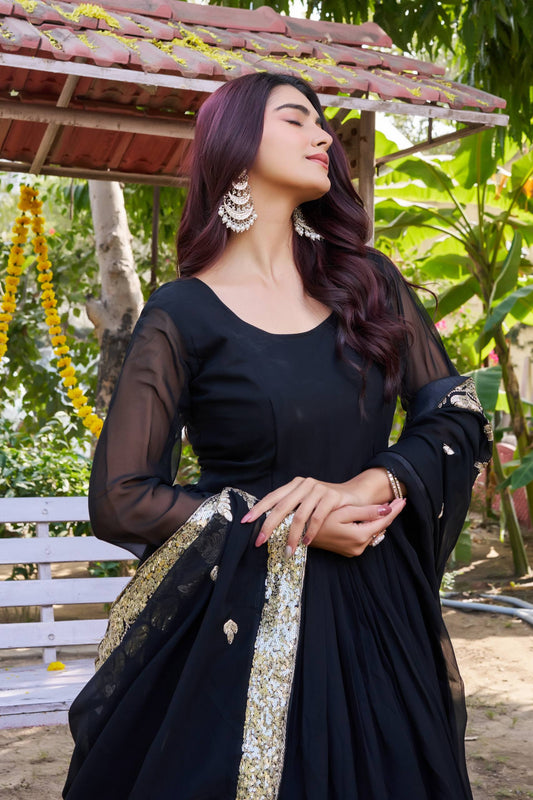 Noirisha Black Embroidered Long Gown Set [2 PCS]