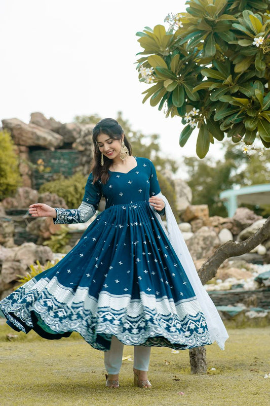 Neelambari – Navy Blue Luxury Blooming Anarkali Suit Set (3 PCS)