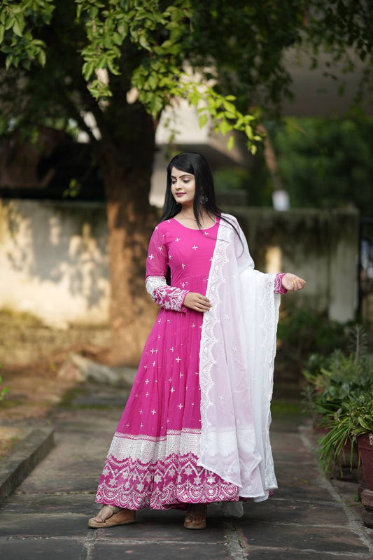 Gulzaar – Pink Luxury Blooming Anarkali Suit Set (3 PCS)